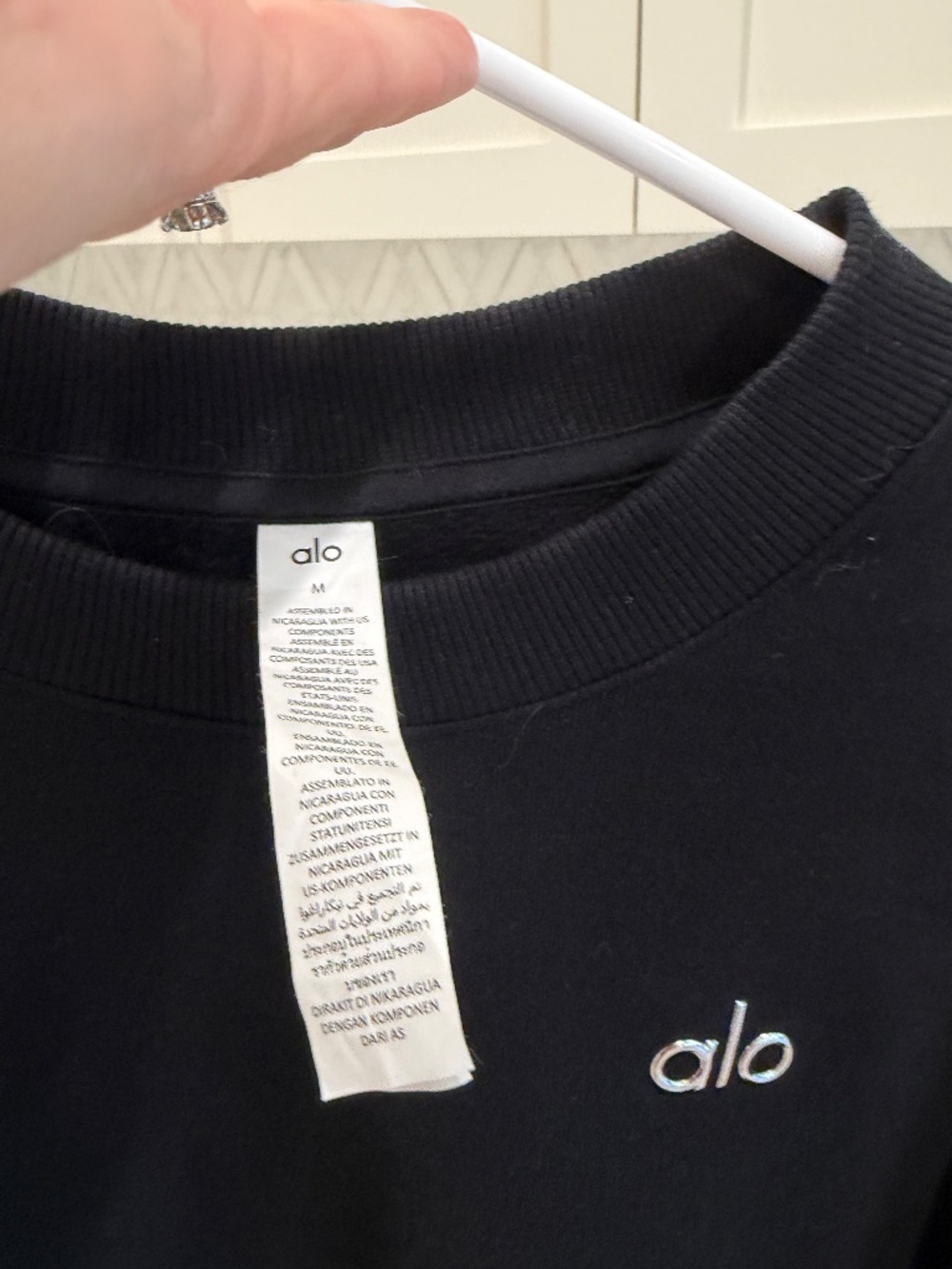 Alo Yoga Accolade Crewneck Pullover/Sweatshirt, Black, M - Picture 3 of 3